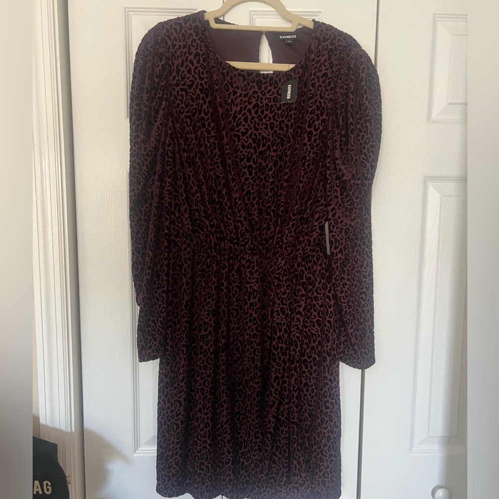 NWT Express Leopard print dress with elastic waist, velvet detail, Size XL
